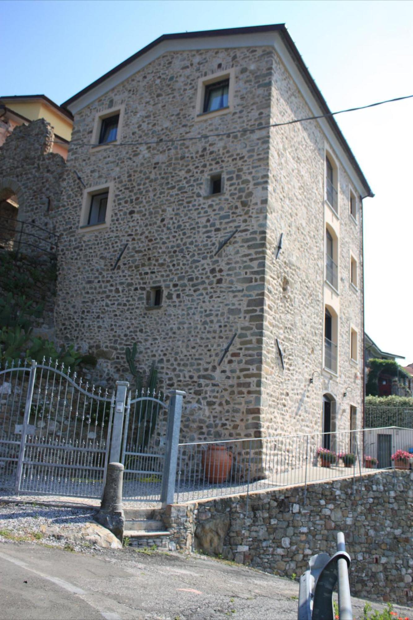 Гостевой дом Al Castello Da Annamaria Беверино Экстерьер фото
