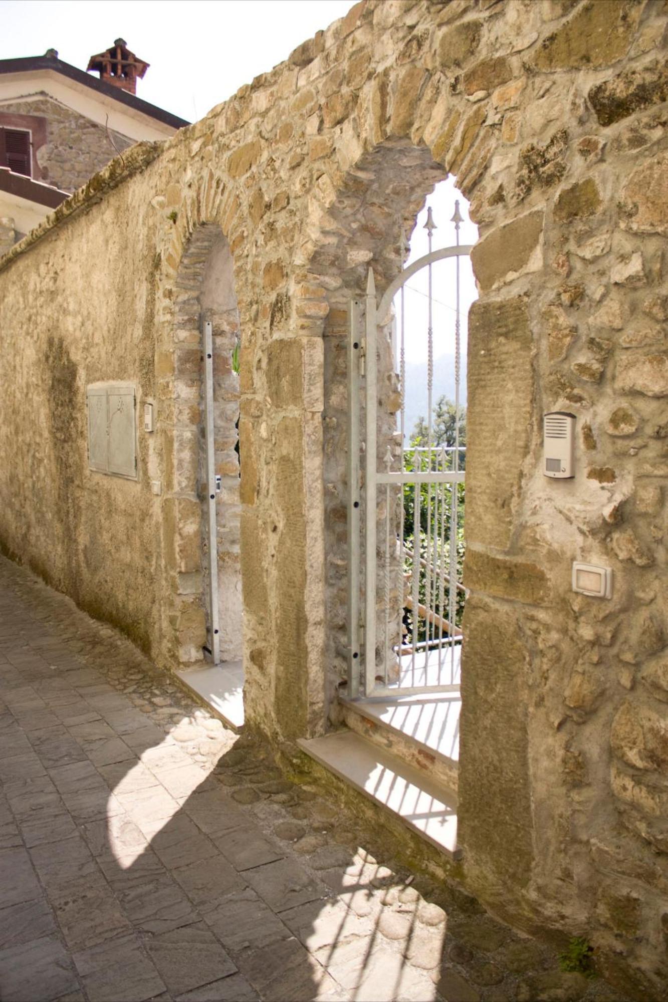 Гостевой дом Al Castello Da Annamaria Беверино Экстерьер фото